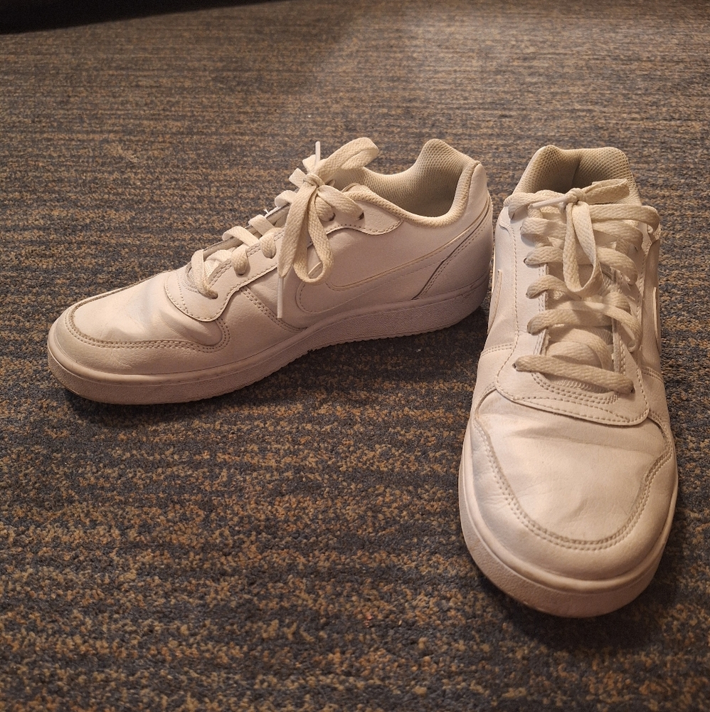 White Nike Dunks - Picture 3 of 7